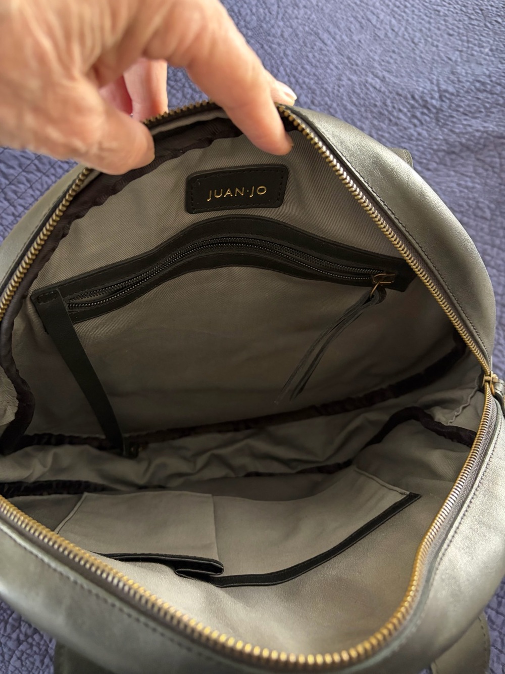 Juan Jo Black leather Round Bag - Picture 6 of 10